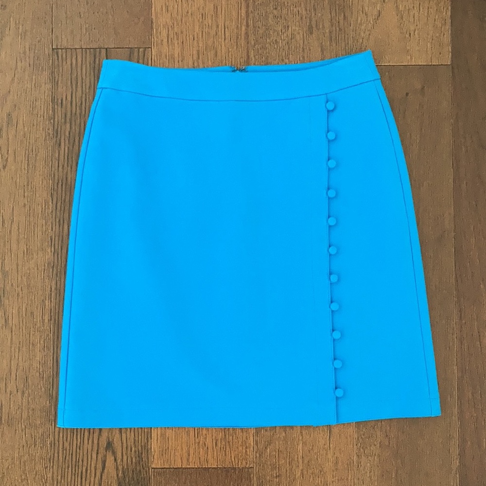 Beautiful petite blue button detail skirt